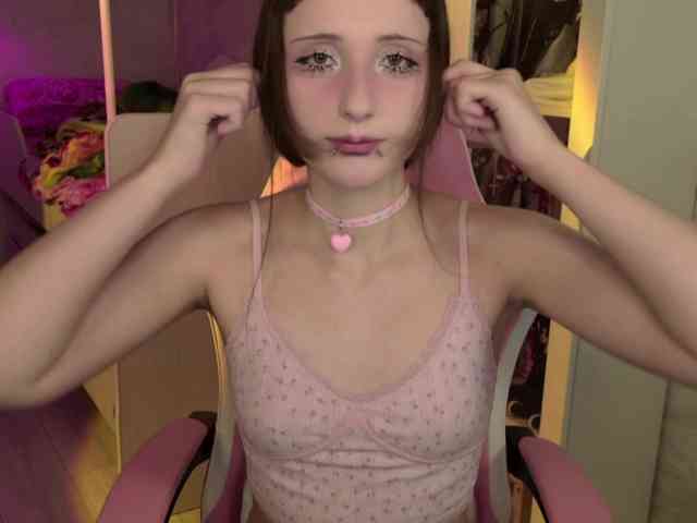 MiraJade webcam
