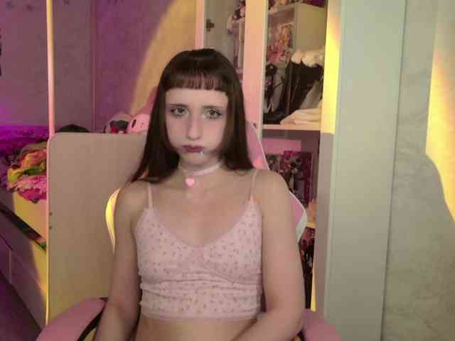 MiraJade webcam