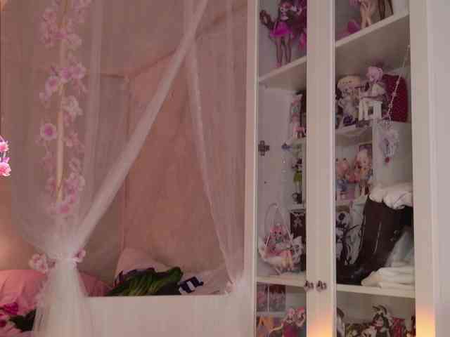 MiraJade webcam