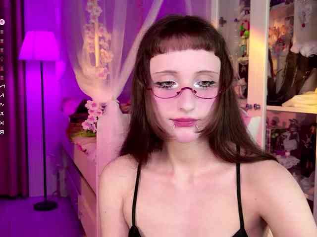 MiraJade webcam