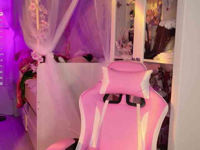 MiraJade webcam