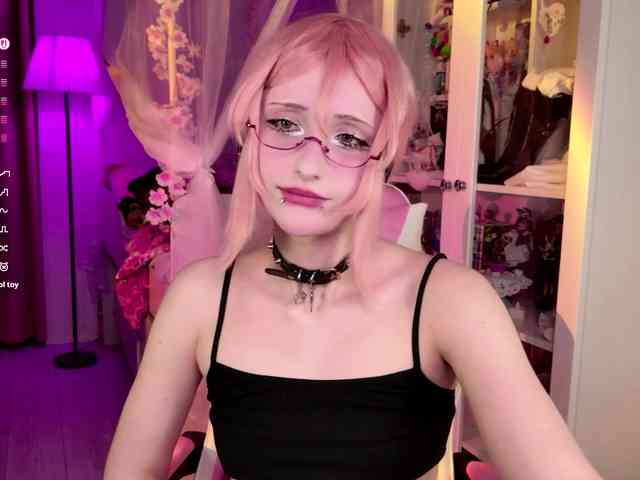 MiraJade webcam