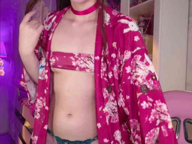 MiraJade webcam