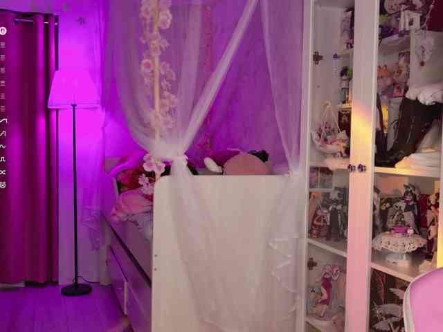 MiraJade webcam