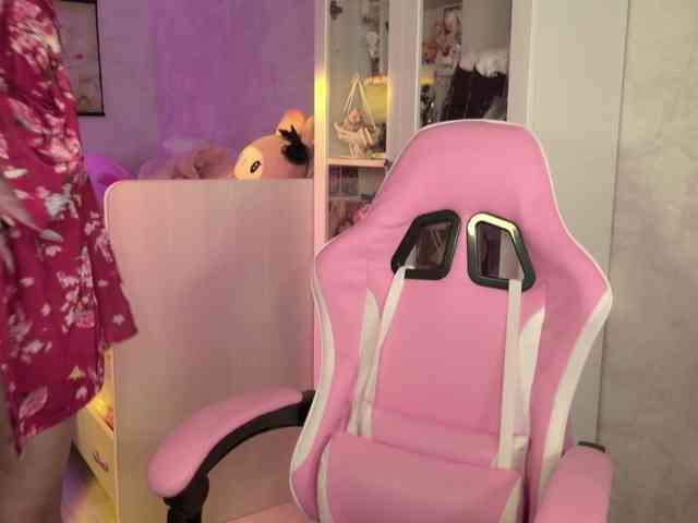 MiraJade webcam
