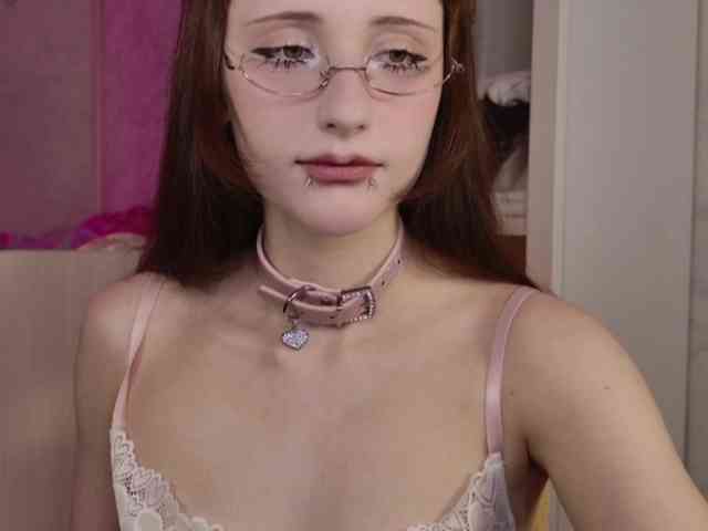 MiraJade webcam