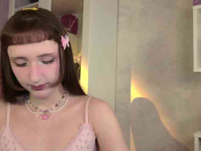 MiraJade webcam