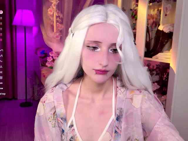 MiraJade webcam