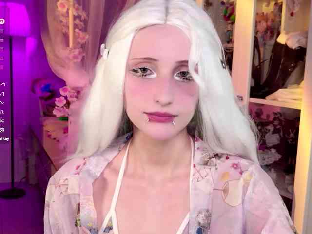 MiraJade webcam