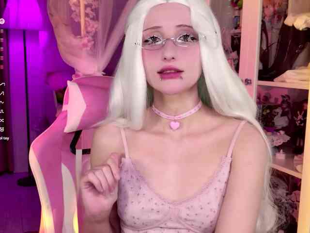MiraJade webcam