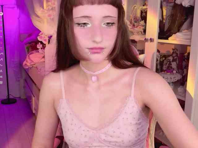 MiraJade webcam