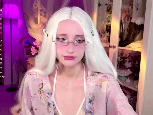 MiraJade webcam