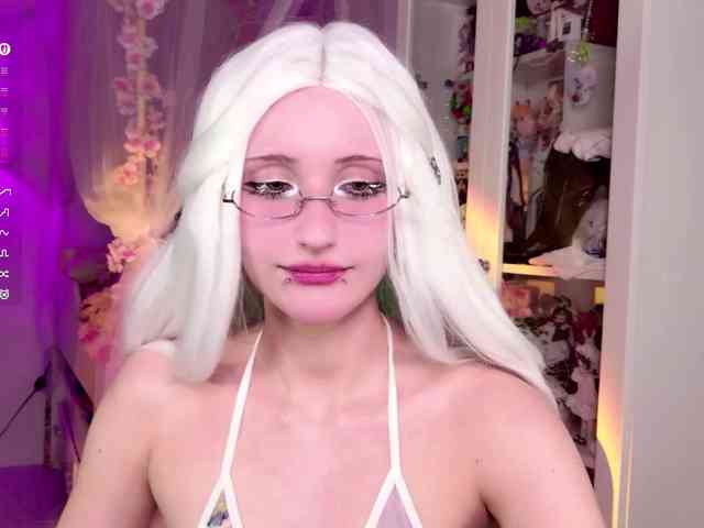 MiraJade webcam