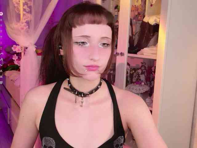 MiraJade webcam
