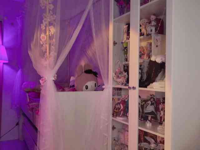 MiraJade webcam