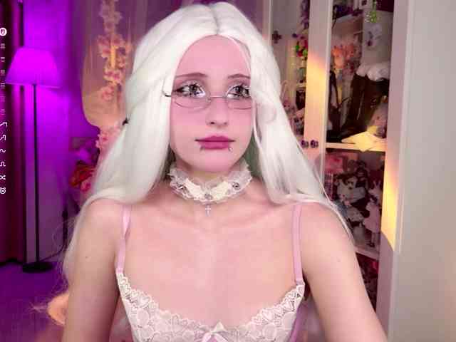 MiraJade webcam