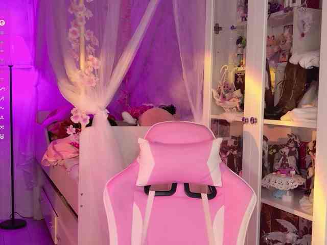 MiraJade webcam