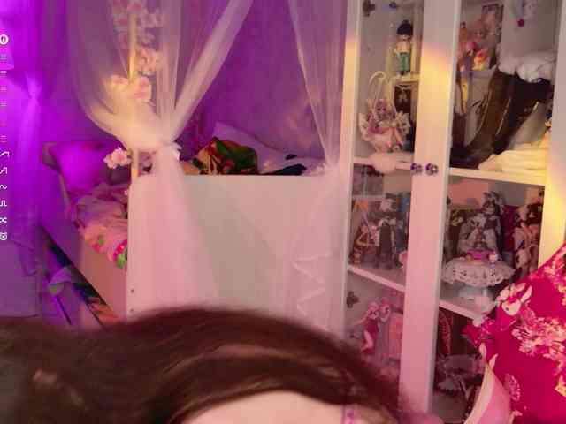 MiraJade webcam