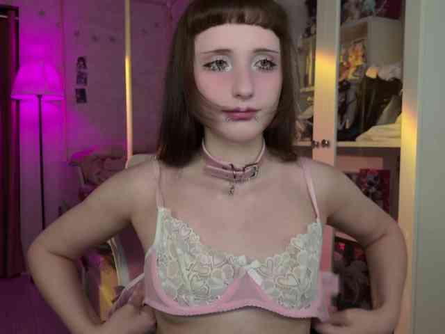 MiraJade webcam
