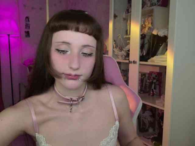 MiraJade webcam