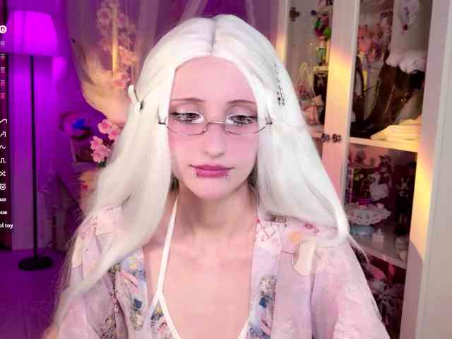 MiraJade webcam