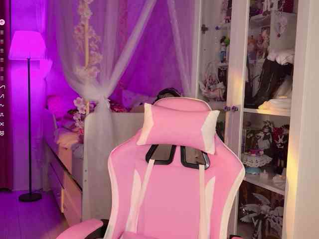 MiraJade webcam