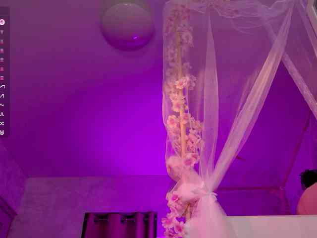 MiraJade webcam
