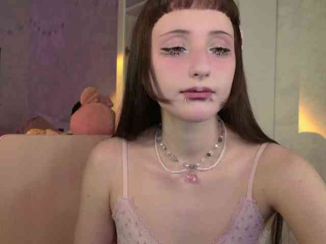 MiraJade webcam