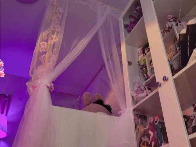 MiraJade webcam