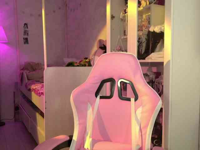MiraJade webcam