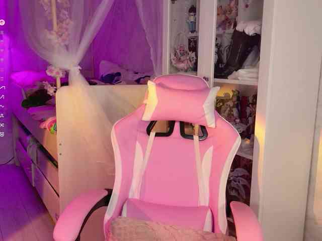 MiraJade webcam