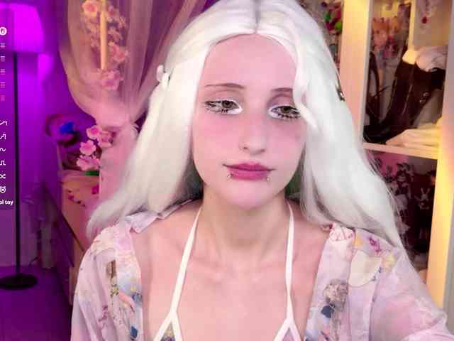 MiraJade webcam
