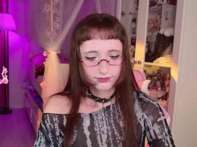 MiraJade webcam