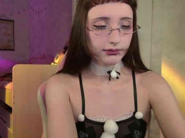 MiraJade webcam