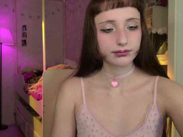 MiraJade webcam