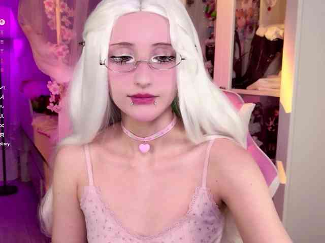 MiraJade webcam