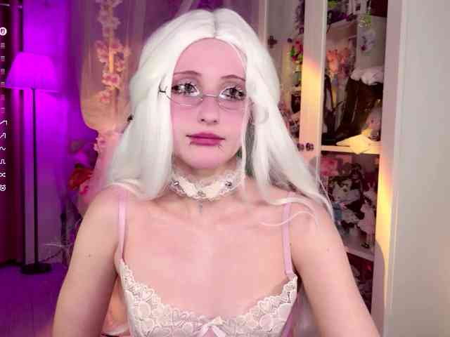 MiraJade webcam
