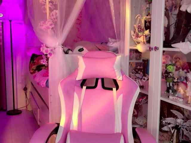 MiraJade webcam