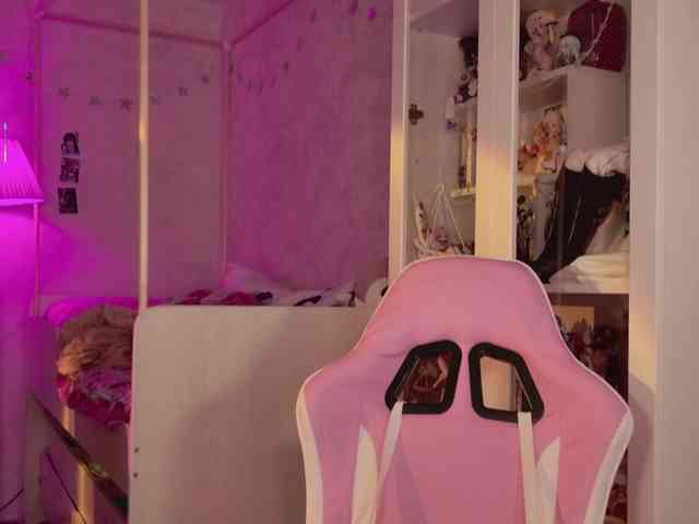 MiraJade webcam