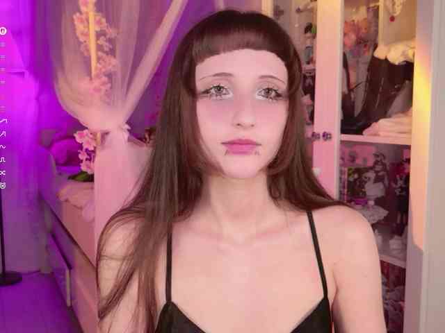 MiraJade webcam