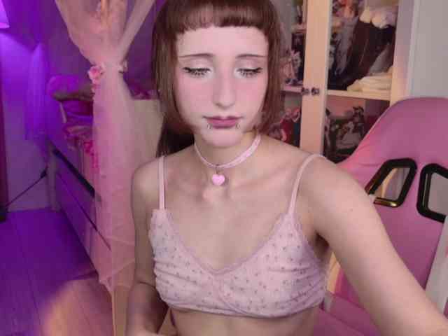 MiraJade webcam