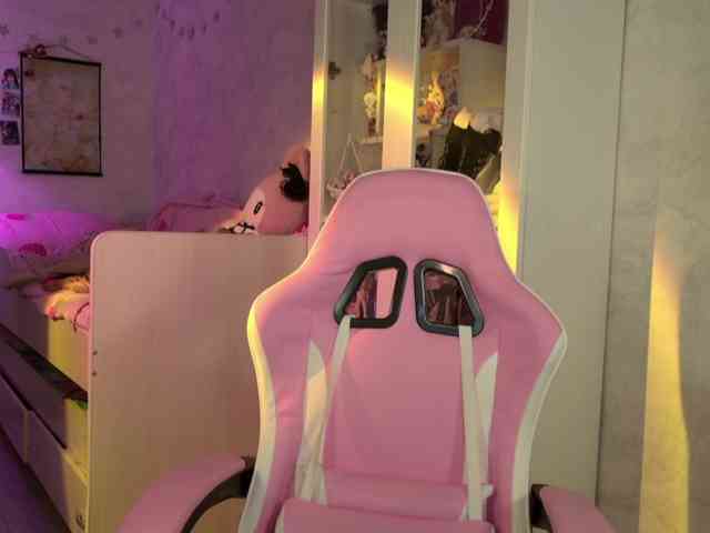 MiraJade webcam