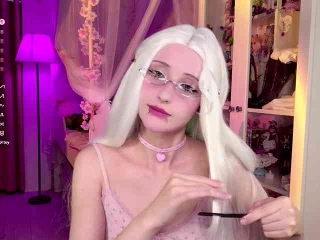 MiraJade webcam
