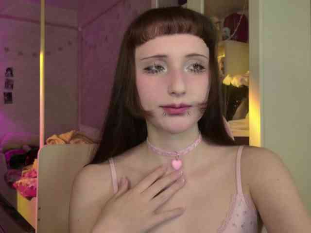 MiraJade webcam