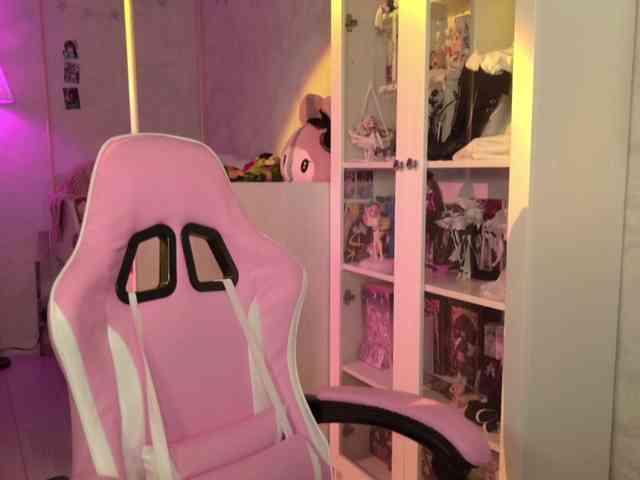 MiraJade webcam