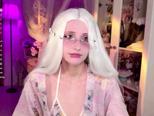 MiraJade webcam