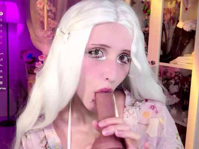 MiraJade webcam