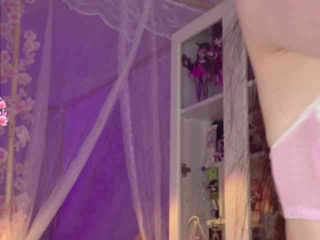 MiraJade webcam