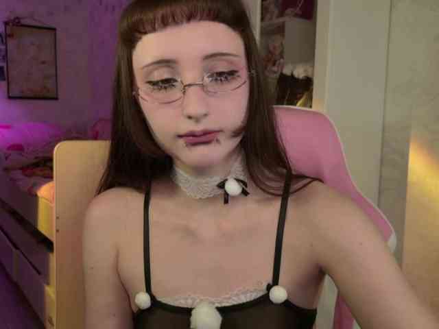 MiraJade webcam