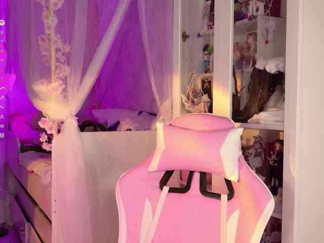 MiraJade webcam